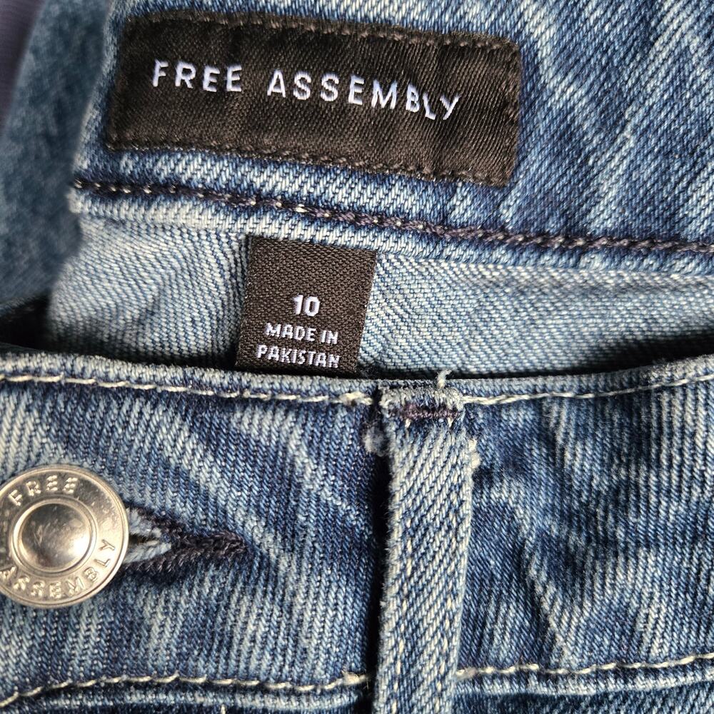 Free Assembly Super High Wide Leg Jeans Patch Pockets Artistic Wash size 10 - Picture 6 of 16